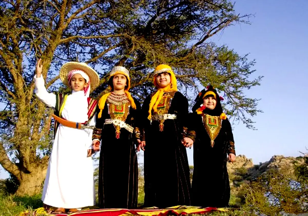 الألبسة والزينة في عسير